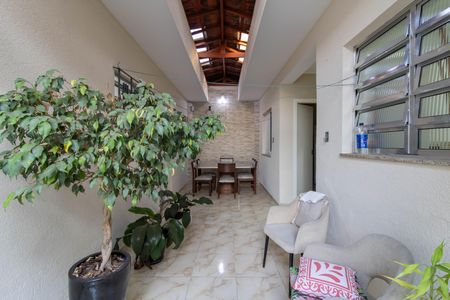 Casa para alugar com 295m², 3 quartos e 4 vagas Casa para alugar com 295m², 3 quartos e 4 vagasArea Externa