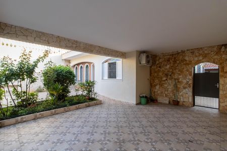 Casa para alugar com 295m², 3 quartos e 4 vagas Casa para alugar com 295m², 3 quartos e 4 vagasGaragem