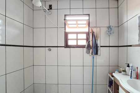 Banheiro Social de casa à venda com 2 quartos, 150m² em Jardim Lavinia, São Bernardo do Campo
