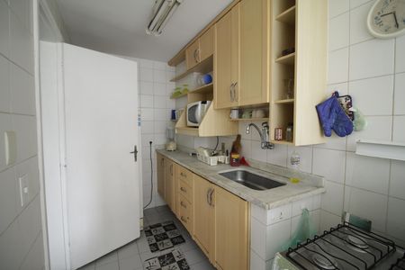Apartamento para alugar com 65m², 2 quartos e 2 vagasCozinha