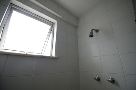 Apartamento para alugar com 65m², 2 quartos e 2 vagasBanheiro