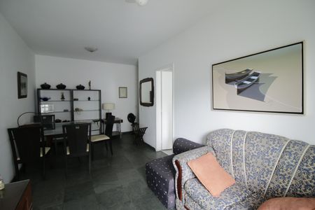 Apartamento para alugar com 65m², 2 quartos e 2 vagasSala