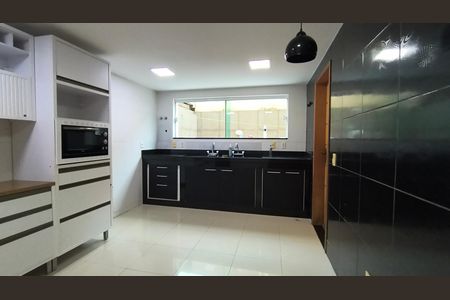 Casa de condomínio à venda com 380m², 5 quartos e 1 vaga