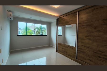Casa de condomínio à venda com 380m², 5 quartos e 1 vaga