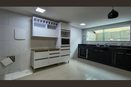 Casa de condomínio à venda com 380m², 5 quartos e 1 vaga