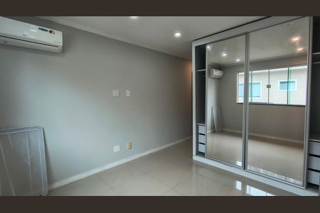 Casa de condomínio à venda com 380m², 5 quartos e 1 vaga