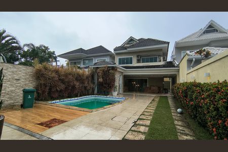 Casa de condomínio à venda com 380m², 5 quartos e 1 vaga