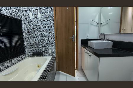 Casa de condomínio à venda com 380m², 5 quartos e 1 vaga