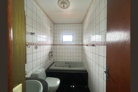 Apartamento para alugar com 140m², 3 quartos e sem vagaBanheiro da Suíte