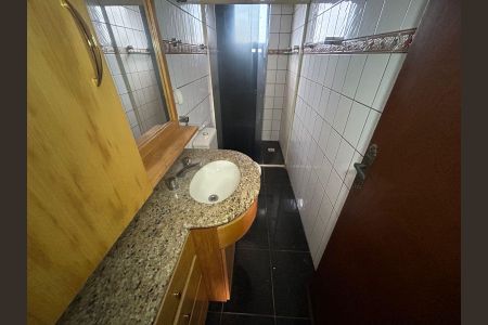 Apartamento para alugar com 140m², 3 quartos e sem vagaBanheiro