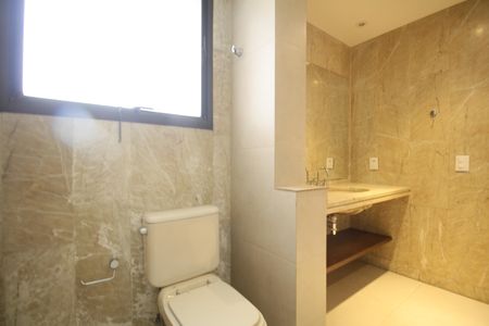 Apartamento para alugar com 263m², 3 quartos e 3 vagasBanheiro Suíte 1