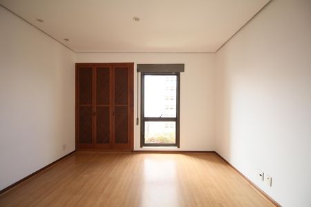 Apartamento para alugar com 263m², 3 quartos e 3 vagasSuíte 3