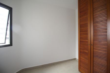Apartamento para alugar com 263m², 3 quartos e 3 vagasQuarto de Serviço