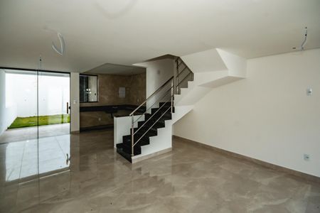 Casa à venda com 3 quartos, 100m² em Santa Branca, Belo Horizonte