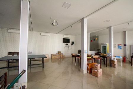 Apartamento à venda com 56m², 3 quartos e 1 vaga Apartamento à venda com 56m², 3 quartos e 1 vagaÁrea comum - Salão de festas