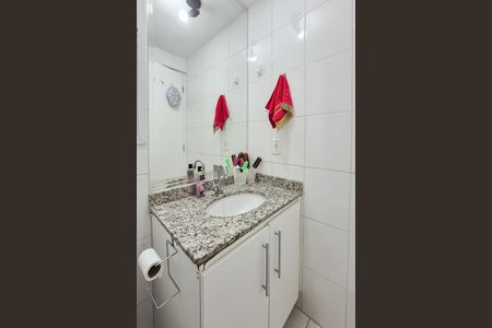 Banheiro Social de apartamento à venda com 3 quartos, 56m² em Jardim Iraja, São Bernardo do Campo