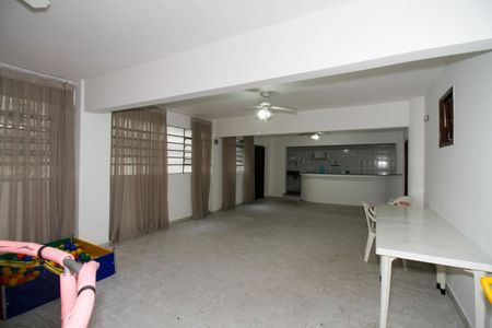 Apartamento para alugar com 125m², 3 quartos e 1 vaga Apartamento para alugar com 125m², 3 quartos e 1 vagaÁrea Comum - Salão de Festas