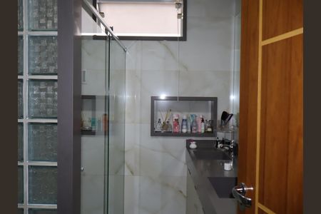 Casa à venda com 280m², 3 quartos e 12 vagasBanheiro da Suíte