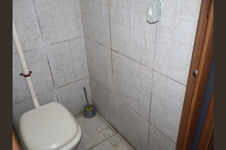 Casa à venda com 280m², 3 quartos e 12 vagasBanheiro de serviço 2