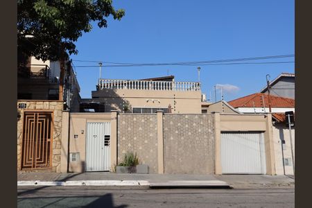 Casa à venda com 280m², 3 quartos e 12 vagas Casa à venda com 280m², 3 quartos e 12 vagasFachada e portão