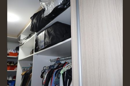 Casa à venda com 280m², 3 quartos e 12 vagasCloset da suíte