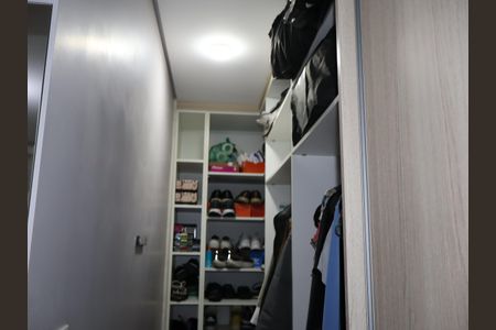 Casa à venda com 280m², 3 quartos e 12 vagasCloset da suíte