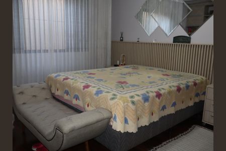 Casa à venda com 280m², 3 quartos e 12 vagasSuíte