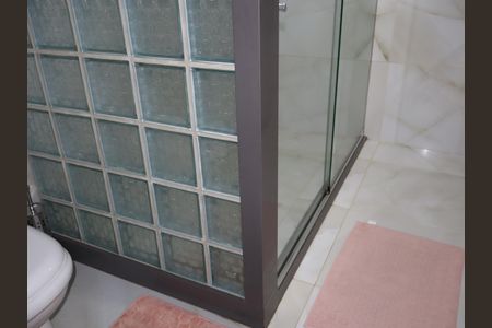 Casa à venda com 280m², 3 quartos e 12 vagasBanheiro da Suíte