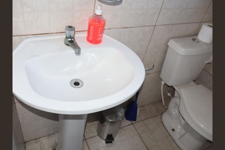 Casa à venda com 280m², 3 quartos e 12 vagasBanheiro de serviço