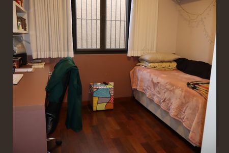Casa à venda com 280m², 3 quartos e 12 vagasQuarto 2