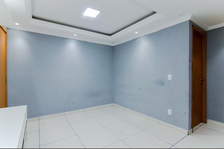 Sala de apartamento para alugar com 2 quartos, 42m² em Água Chata, Guarulhos
