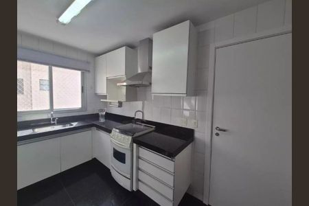 Apartamento para alugar com 150m², 4 quartos e 3 vagas Apartamento para alugar com 150m², 4 quartos e 3 vagasCozinha