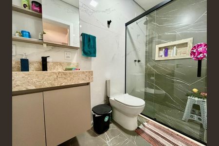 Casa de condomínio para alugar com 211m², 4 quartos e 4 vagas Casa de condomínio para alugar com 211m², 4 quartos e 4 vagasBanheiro 1