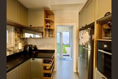 Casa de condomínio para alugar com 211m², 4 quartos e 4 vagas Casa de condomínio para alugar com 211m², 4 quartos e 4 vagasCozinha