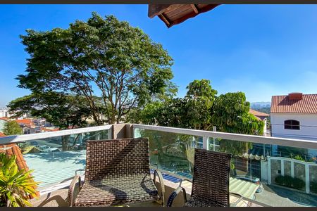 Casa à venda com 180m², 4 quartos e 2 vagasVaranda 