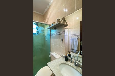 Casa à venda com 180m², 4 quartos e 2 vagasBanheiro 
