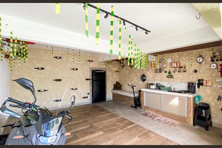 Casa à venda com 180m², 4 quartos e 2 vagasGaragem 