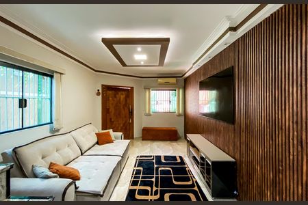 Sala de casa à venda com 4 quartos, 180m² em Engenheiro Goulart, São Paulo