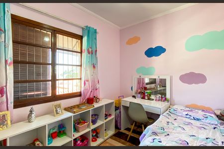 Casa à venda com 180m², 4 quartos e 2 vagasQuarto 1