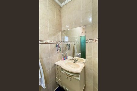 Casa à venda com 180m², 4 quartos e 2 vagasBanheiro da Suíte