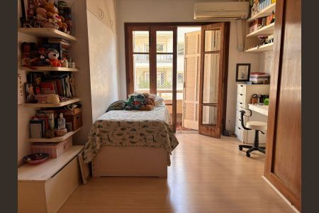 Apartamento à venda com 185m², 2 quartos e 2 vagas Apartamento à venda com 185m², 2 quartos e 2 vagasQuarto