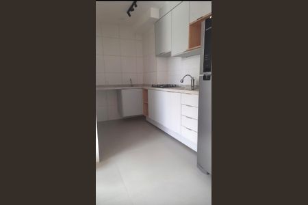 Cozinha de apartamento para alugar com 2 quartos, 34m² em Jardim Peri Peri, São Paulo