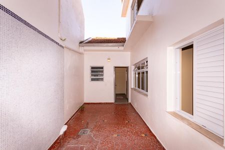 Quintal de casa à venda com 6 quartos, 263m² em Vila Anglo Brasileira, São Paulo