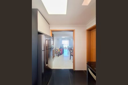 Apartamento à venda com 85m², 3 quartos e 2 vagas Apartamento à venda com 85m², 3 quartos e 2 vagasCozinha