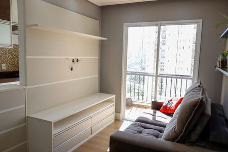 Sala de apartamento para alugar com 2 quartos, 58m² em Umuarama, Osasco