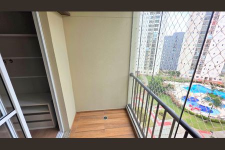 Sacada de apartamento à venda com 2 quartos, 57m² em Umuarama, Osasco