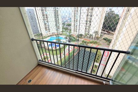 Sacada de apartamento à venda com 2 quartos, 57m² em Umuarama, Osasco