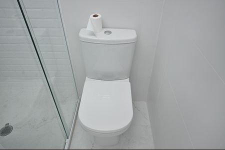 Banheiro de kitnet/studio à venda com 1 quarto, 27m² em Tucuruvi, São Paulo