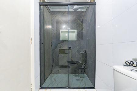 Apartamento à venda com 62m², 2 quartos e 1 vaga Apartamento à venda com 62m², 2 quartos e 1 vagaBanheiro