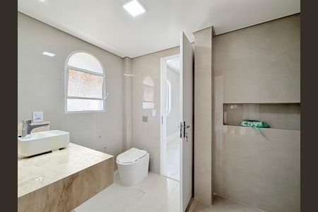 Apartamento à venda com 207m², 3 quartos e 2 vagas Apartamento à venda com 207m², 3 quartos e 2 vagasBanheiro Suíte 2 e 3